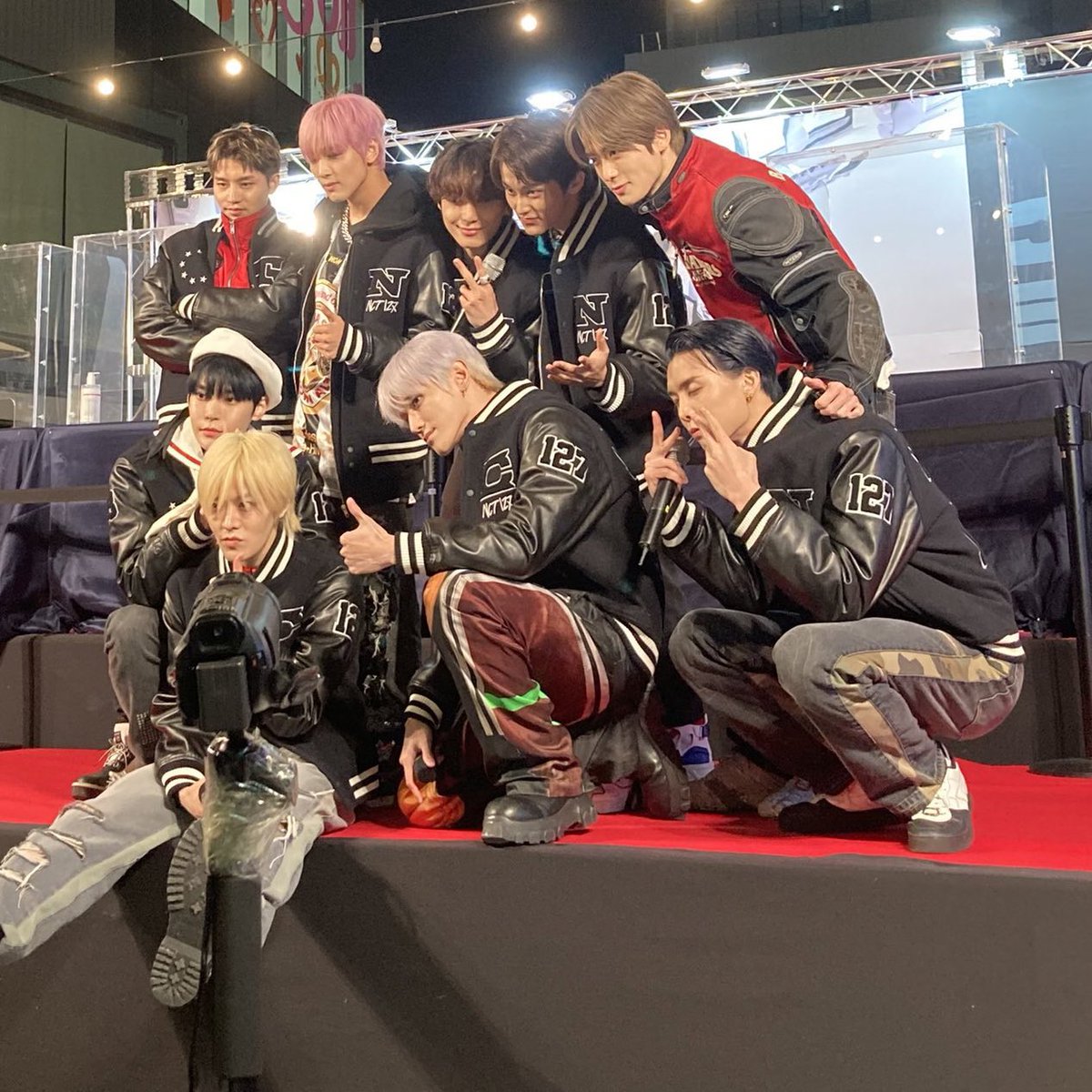 _technolily's tweet image. カメラ目線の範囲外から見守るアングル大好き芸人です❣️