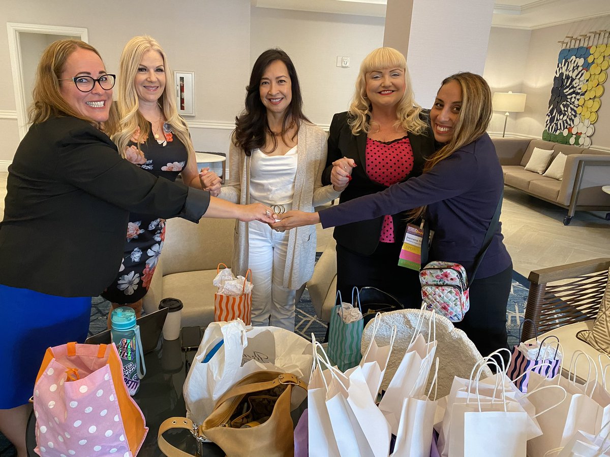 DrRenaeBryant's tweet photo. Honor to present w/ some of my #SisterCircleLWF @ACSA_info Women In School Ldrshp Forum &amp; learn w/ &amp; from these amazing women &amp; women n r session: “Don’t Do It Alone: A Call to Action” @LoriGonzalezEDU @HeidiBaker_Te @margieacsa @DrStacieStanley @kimi_mac #LadiesWhoLead https://t.co/p9wE3PkBdK
