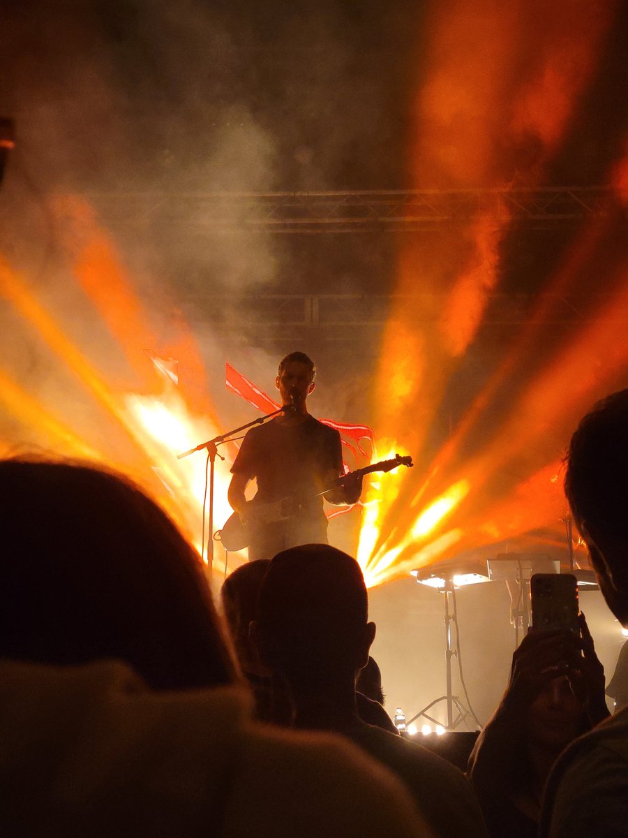 LarissaLowen's tweet photo. I was blessed tonight by the best 🙌 SLC loves you! @TwoFeetMusic https://t.co/slo282FAaL