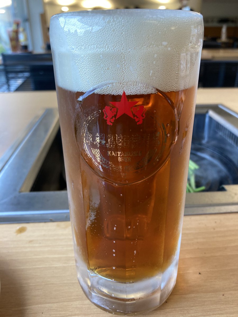 RyuseiHutaba's tweet photo. 工��見学の後は、工場併設のレストランでジンギスカン食べ放題・サッポロビール飲み放題。
モヤシをライスがわりに肉を食べる。

ただ、思ったよりも食べられなくてショック。
最初に提供された皿と、おかわりのモヤシと生ラムでお腹いっぱい。
ビールはジョッキで4杯＋試飲グラス2杯。 https://t.co/MXoROpgoG7