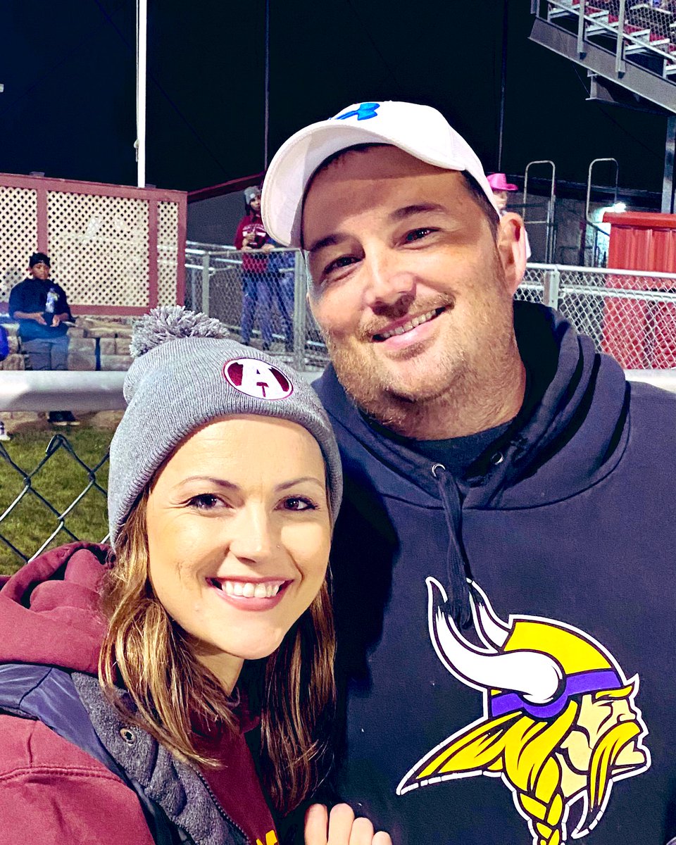 mrs_tack's tweet photo. HoCo 🏈
Once a Sequoit, always a Sequoit!
#classof02 #classof03 https://t.co/VUnmn13YlZ