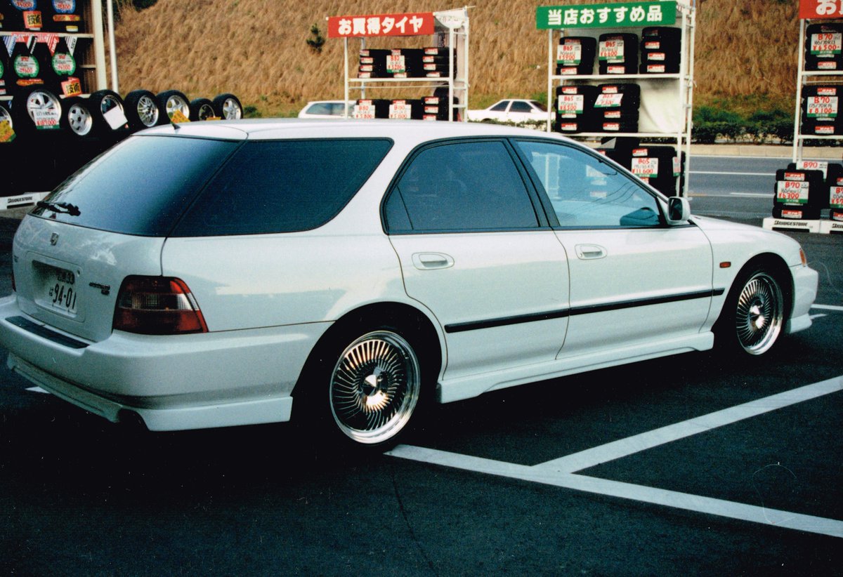 CARVING製品の装着写真を宣材とユーザー様の写真でお送りします