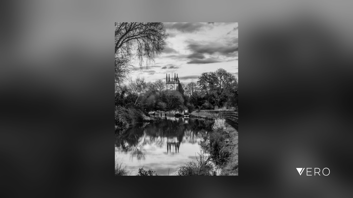 BobHolmanPhoto's tweet photo. Evening stroll, along the gorgeous Kennet and Avon Canal, Wiltshire. 

#smartshots #blackandwhitephoto #blackandwhitephotography #blackandwhite #iamarebelmember #iso100community #raw_bnw #shotoniPhone #rebels_united #rebel_bnw #pod… https://t.co/p6doUDhUiT https://t.co/tyalXhIS64