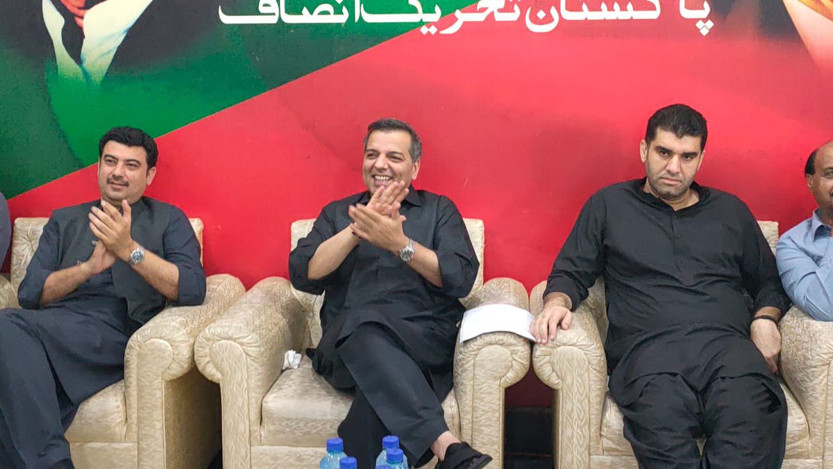 MuradRaasMR's tweet photo. Visited Sialkot with Ministers Ansar Majeed and Malik Taimoor regarding District protests against price hikes and long March. My brothers @UdarOfficial &amp; @UmerPTIOfficial were great hosts and making real preparations for the movement. https://t.co/Z4k1sBEARK