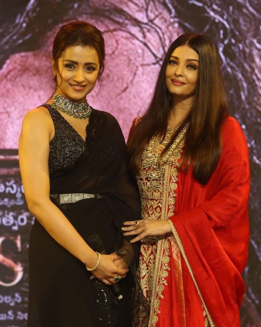 FdZhhg2VUAExK7V?format=jpg&name=large