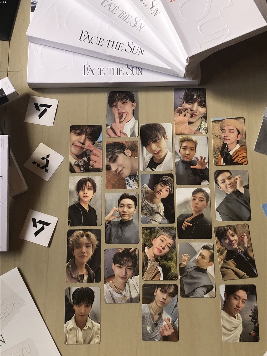 kimchihoshi's tweet photo. My fts albums are already received and unboxed. Although may mga dents ung mga albums, hindi naman na damage ung mga pc and other album inclusions and super worth it din ang pag hihintay. 

Thank You @MerchadoraPh! 
#MPHs_Feedbacks https://t.co/GbFsZTb8D0