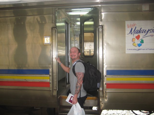 neilagreenwood's tweet photo. Day 29 - Around the World Trip - 30th Jan 2009 –  Singapore to Kuala Lumpur https://t.co/ke2crn1y3F #AroundTheWorldTrip #Travel #TravelBlog #TravelBlogger #Blog #Blogger #TravelBlogger #MyTravels #Makingmemories #Singapore #KualaLumpur https://t.co/RNzn9REuJP