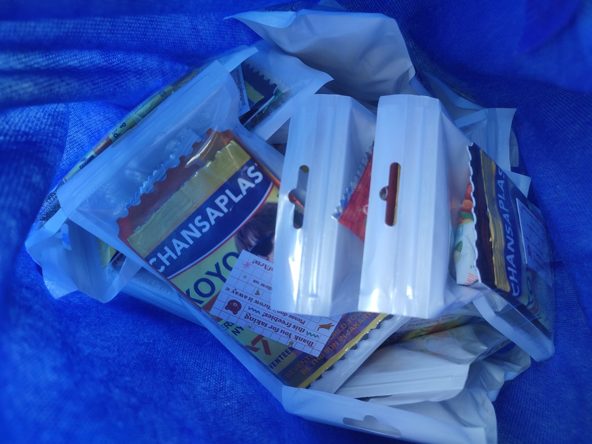 Hai temen temen freebies kita ada di bawah tulisan hall 2 yak!! #BETHESUNINJKT