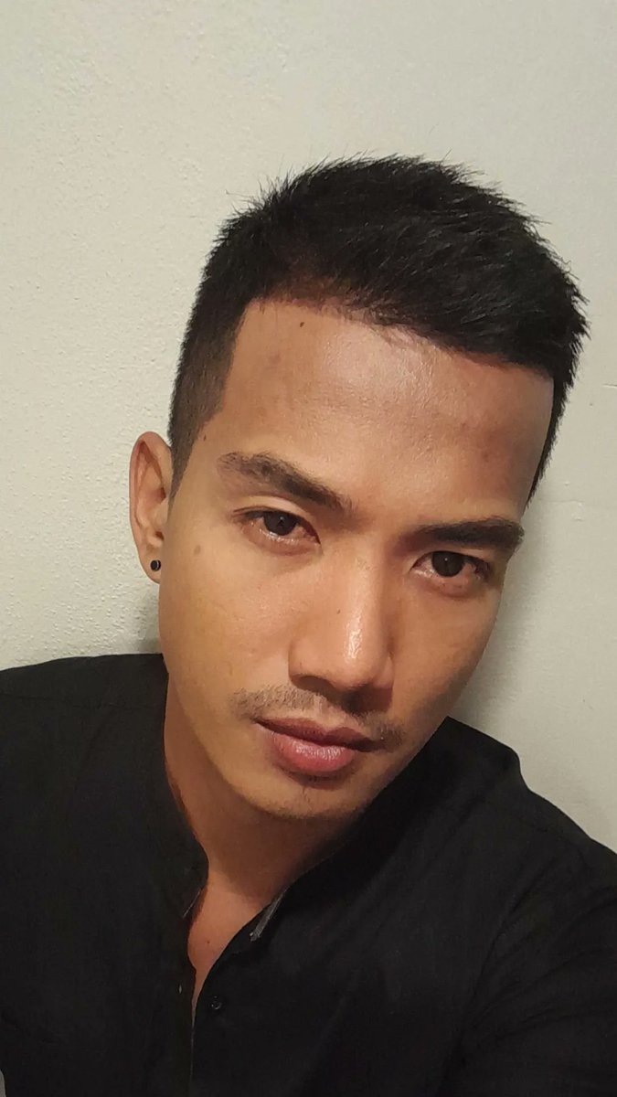 suphawit2532's tweet photo. ถ่ายเอียงๆหน้าจะได้เรียวๆ😄😄😄 https://t.co/EnqwB8B4ky