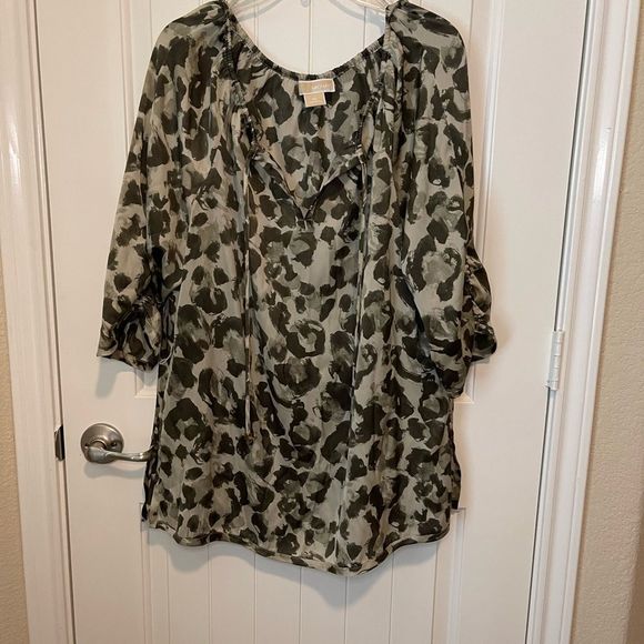 GanMuimono's tweet photo. So good I had to share! Check out all the items I'm loving on @Poshmarkapp #poshmark #fashion #style #shopmycloset #anntaylor #joeboxer #michaelmichaelkors: https://t.co/OY2F0Sr9sh https://t.co/ziG2PwGkEx