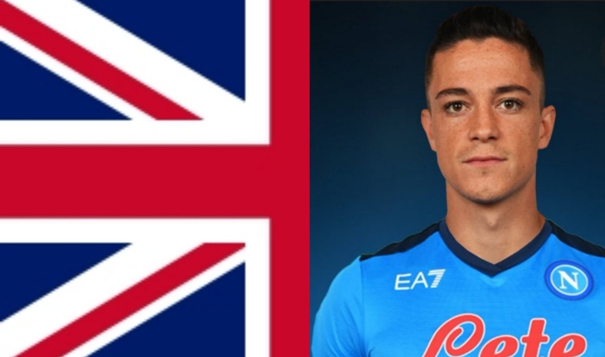Marina__b__'s tweet photo. @sscnapoli Union Jack https://t.co/OehgIwqPFt