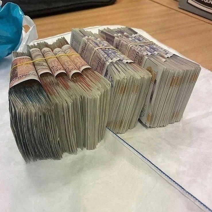 Debrama91020805's tweet photo. Congratulations to our consistent investors. Keep enjoying our service even on the world lock down as we trade from home and still maximises your profits upon trades. Don't let staying at home to say safe hinder or prevent your steady income flow. I'm here with our best service https://t.co/AK7zS09Y6V