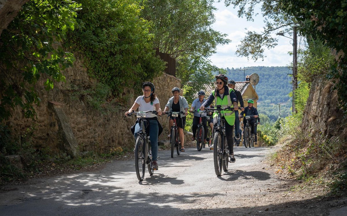 otdracenie's tweet photo. [#TOURISME - #VÉLO] #nouveaute circuit #vélo "terres, truffes &amp; cascades" : ce circuit part d’Aups, sillonne les collines du Haut-Var direction Salernes avant d’achever le parcours en beauté par la cascade de Sillans #verdonexperience #dracenieprovenceverdon
#intenseverdon https://t.co/1dXU1Gcuvq