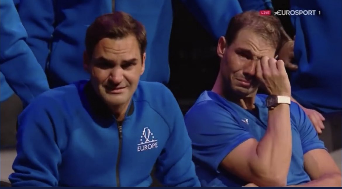 prkmodi's tweet photo. The picture has it all-the respect, love &amp; emotions. You guys are ❤️🎾. Thank you RF.👏🙌 @rogerfederer @RafaelNadal #RogerFederer #Federer #Nadal #Fedal https://t.co/M4llogt0Dy