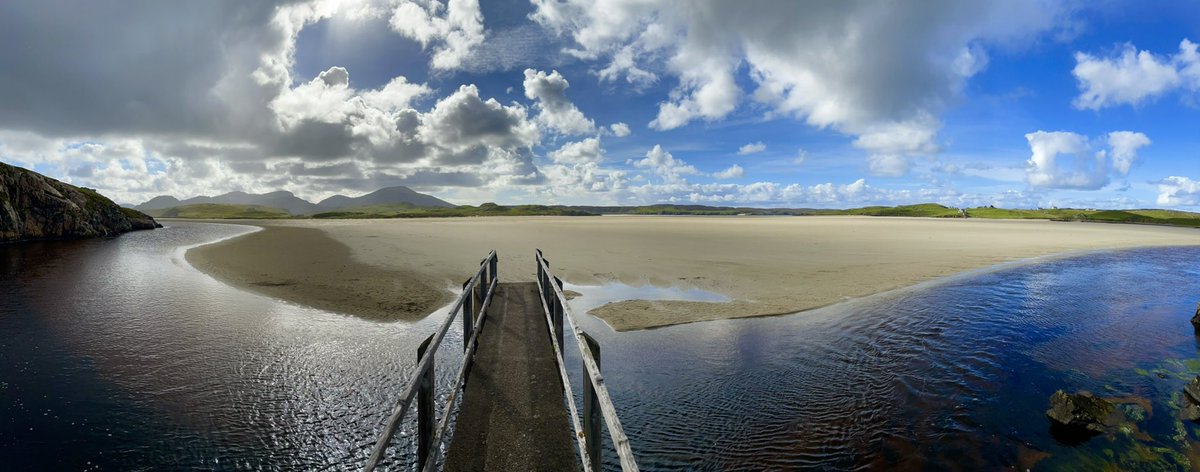 Speechie0's tweet photo. @OuterHebs @holidayhighland @scottishbeach  Uig Sands on Isle of Lewis 23rd September between showers #HebWay #Hebrides https://t.co/9vJJ63fut1
