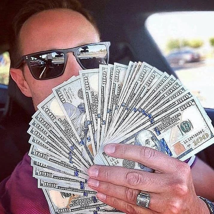 Debrama91020805's tweet photo. Congratulations to our consistent investors. Keep enjoying our service even on the world lock down as we trade from home and still maximises your profits upon trades. Don't let staying at home to say safe hinder or prevent your steady income flow. I'm here with our best service https://t.co/FDlrZUmvHl