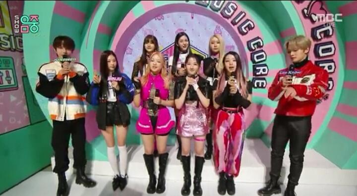 mylovelyue's tweet photo. I just love everything today the interview they look stunning, the Stage set-up plus the fanchant is insanely loud!😭
#Lapillus #라필루스 #GRATATA #그라타타
#LapillusFirstMiniAlbum
GRATATA OUT NOW
@offclLapillus https://t.co/Oqt06jjyNI