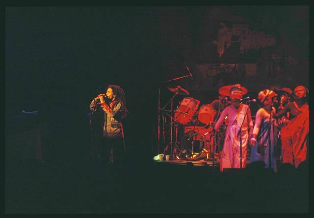 GeorgiosMasman2's tweet photo. #BobMarley & #theWailers perform the final show Sept. 23, 1980 at the former Stanley Theater in Pittsburgh. Attendee #DavidMeermanScott who was 19 at the time, captured the only known photos of the concert.
#reggae #OnThisDay #Anniversary https://t.co/pj2rgidVAn