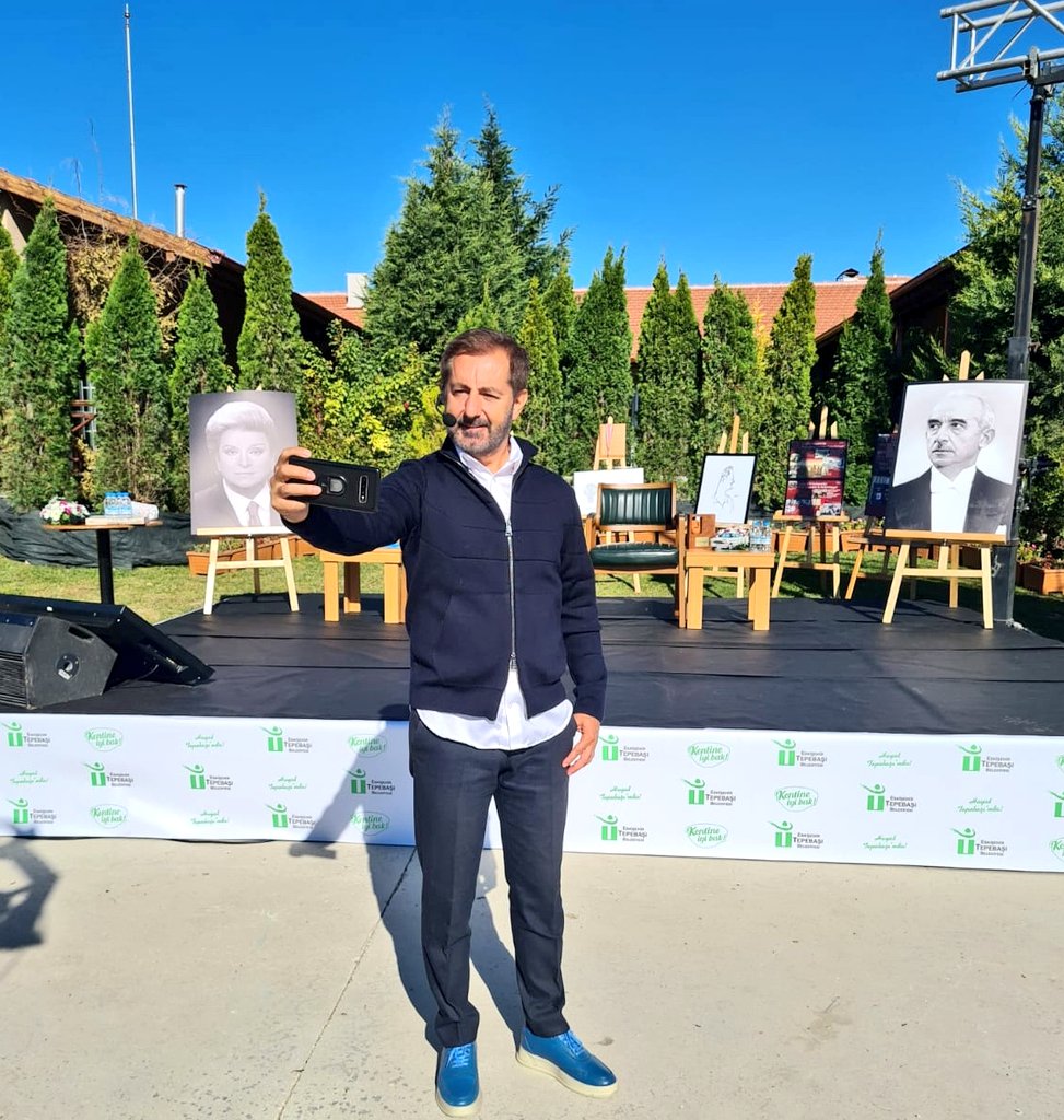 Başlıyoruz..

İsmet Paşa ve sanat güneşimizin arasındayım.. 

Buyurun her iki değer için yazın..

<a href="/tepebasibeltr/">Tepebaşı Belediyesi</a> 

<a href="/halktvcomtr/">Halk TV</a> 
#görkemlihatıralar