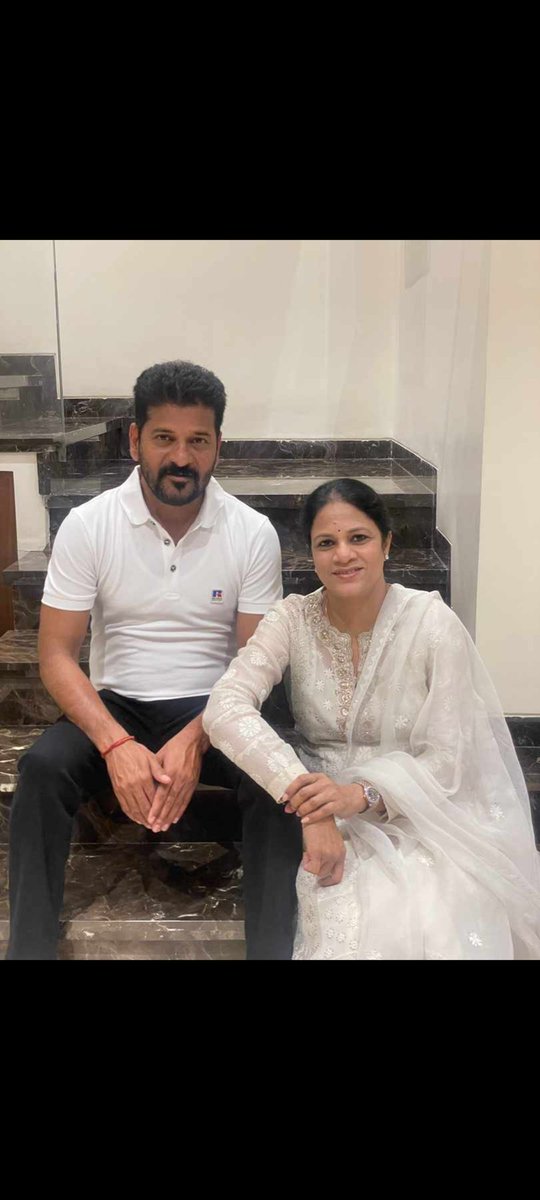 Revanth_Sainyam's tweet photo. Best couple ever...❤️🎉👐

#revanthreddy #geethareddy #happybirthday #bestcouple https://t.co/icTqt8Oy7D