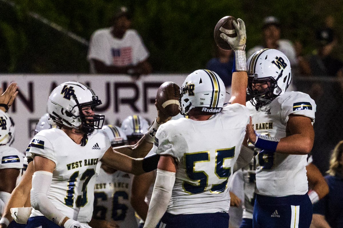 chris_t_torres's tweet photo. The #WestRanch Wildcats (@WestRanchFB) defeat the #Saugus Centurions (@SaugusGridiron) 43-6 at Cougar Stadium on Friday, Sept. 23, 2022. The Wildcats (6-0, 2-0) avenge last years 42-8 loss to the Centurions (4-2, 1-1). (Chris Torres/@SCVSignal)

#photojournalism #SCV https://t.co/K7Xn5FLoTc
