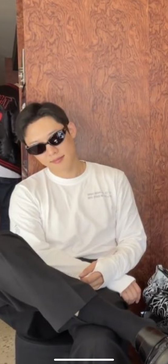 • ֊ • tweet media