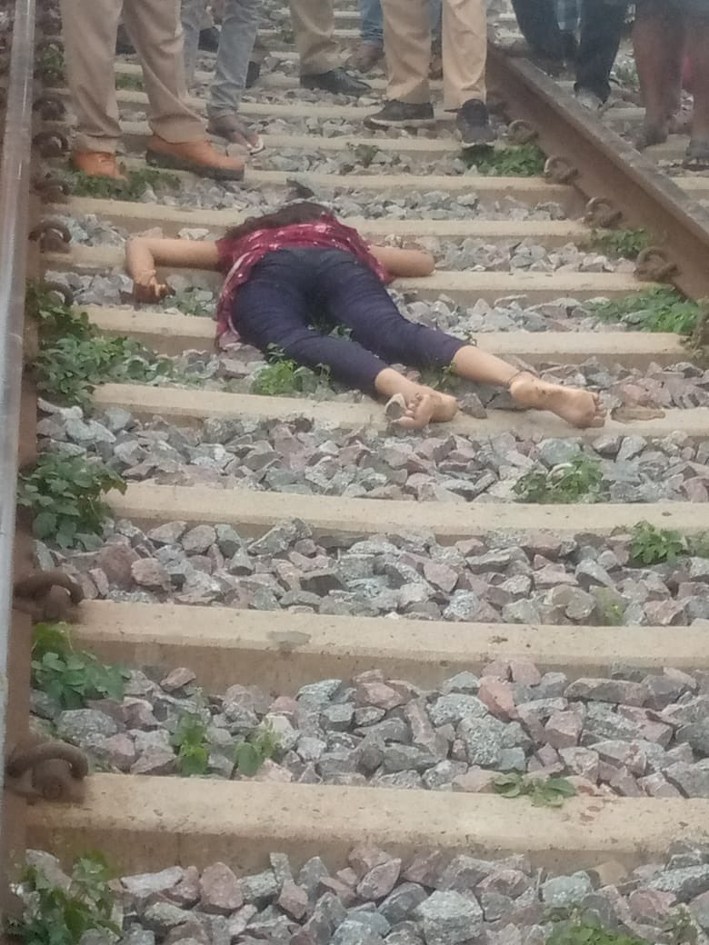 Gyanpra65533145's tweet photo. फिर से एक बेटी की हत्या उत्तर प्रदेश जौनपुर में https://t.co/g2COcK0UmK