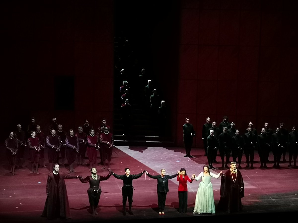 GallaudJjc's tweet photo. Les Capulet et les Montaigu / Bellini. Julie Fuchs, toujours extraordinaire. Belle découverte d'Anna Goryachova en Roméo. 
Que de sang mes amis https://t.co/KFiqLKRbyM