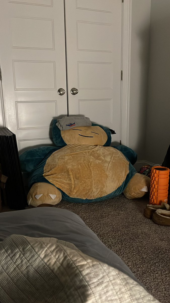 When <a href="/yungkert/">kert</a> just needs to get clothes out of the closet