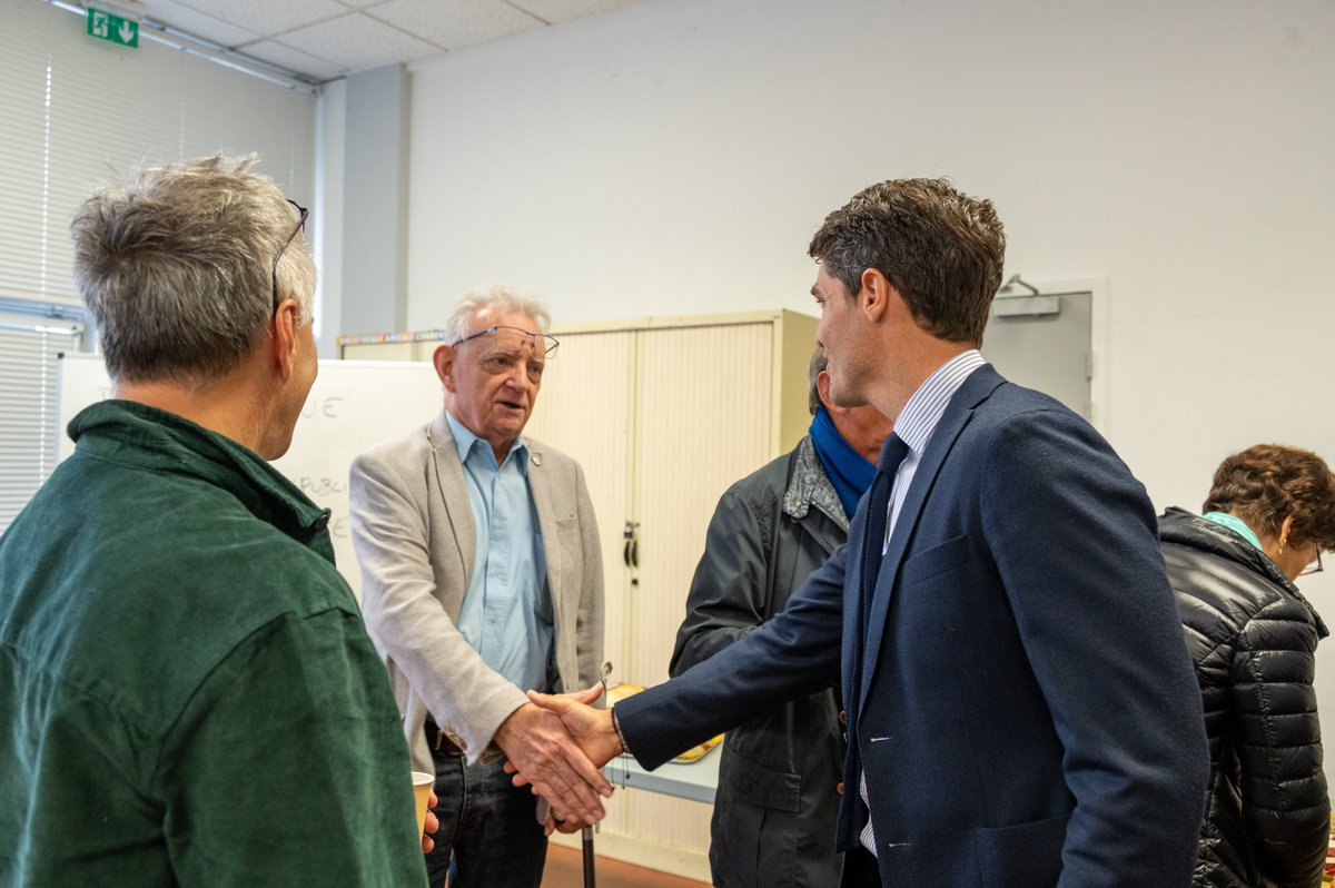 AurelienPradie's tweet photo. À Angoulême ce matin pour la rentrée de la Fédération de Charente.

Le Président de notre Mouvement doit être le 1er des militants. Dès janvier, je viendrai dans chaque département. Pour rebâtir il faut un Président entier. Ni par défaut ni par procuration. Président pleinement ! https://t.co/ppaf27KfL3