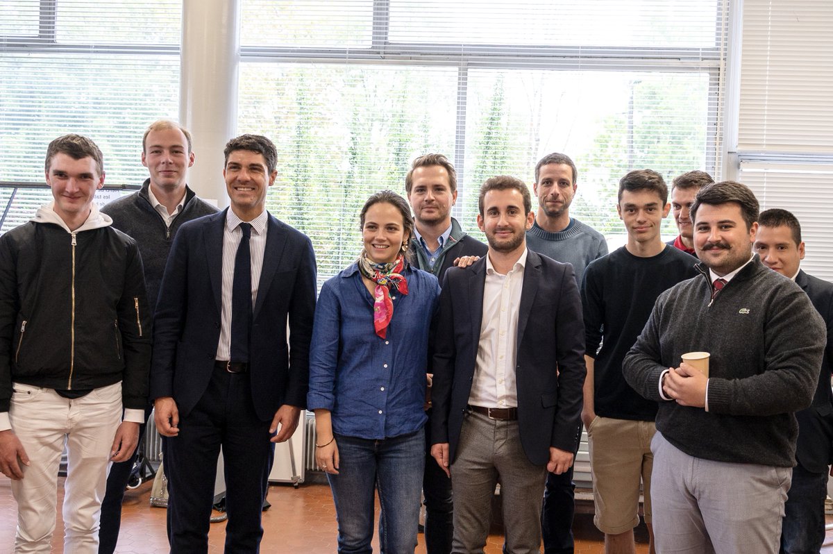 AurelienPradie's tweet photo. À Angoulême ce matin pour la rentrée de la Fédération de Charente.

Le Président de notre Mouvement doit être le 1er des militants. Dès janvier, je viendrai dans chaque département. Pour rebâtir il faut un Président entier. Ni par défaut ni par procuration. Président pleinement ! https://t.co/ppaf27KfL3