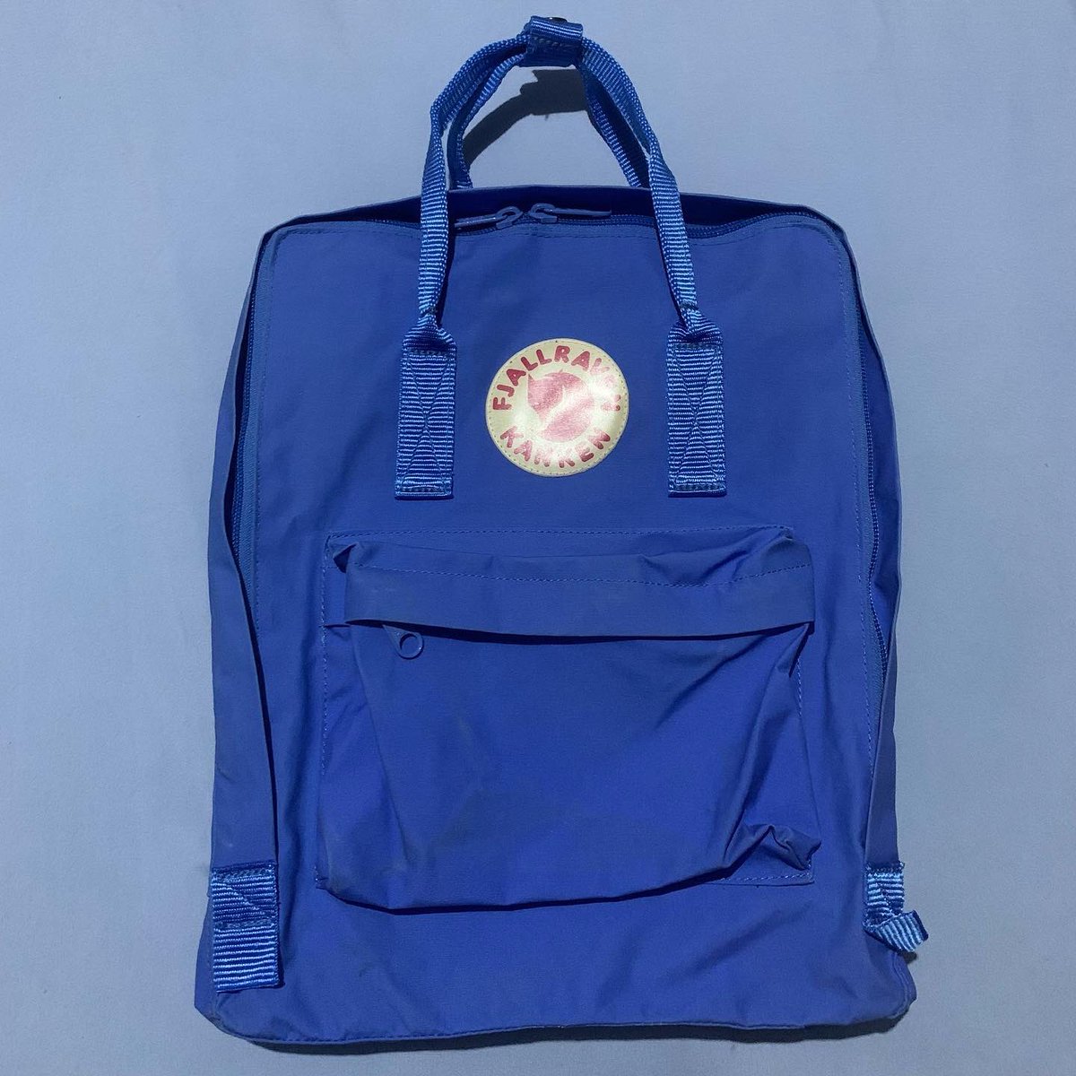 loogfoog_'s tweet photo. ส่งต่อกระเป๋า Kanken Classic แท้💯
สี UN Blue
✨ราคา 990 ส่งฟรี ✨
#ส่งต่อเสื้อผ้า #กระเป๋ามือสอง #กระเป๋าkanken #ส่งต่อ #ส่งต่อเสื้อผ้า #เสื้อผ้ามือสองสภาพดี #ส่งต่อเสื้อผ้ามือสอง #กระเป๋ามือสอง #กระเป๋าเป้ #kankenthailand #kankenมือสอง https://t.co/gWSFcCQtgC