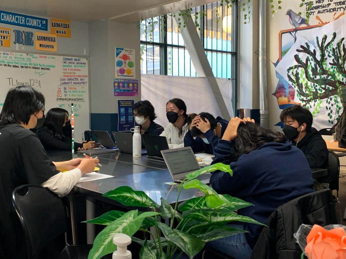 MichaelBenVuong's tweet photo. Another great week at the #TenderloinClubhouse - #GrowingGains #Tenderloin #TL #TLClubhouse #BGCSF #SanFrancisco #YouthDevelopment #Art #Dance #Teens #Education #Reading https://t.co/R7s1MgdOFu