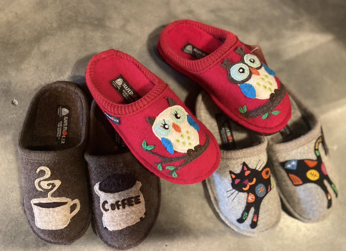 MTsteamboat's tweet photo. This rainy day has us debating which boiled wool slipper do we need? 🤔 we’ll take one of each. Maybe two 😃 Shop the Olivia 🦉 Slipper today! #haflingerslippers #wool #woolslippers #steamboatdrygoods #slipper 🦉 ➡️ https://t.co/XsSp1vmxIa https://t.co/TuR9MQFR53