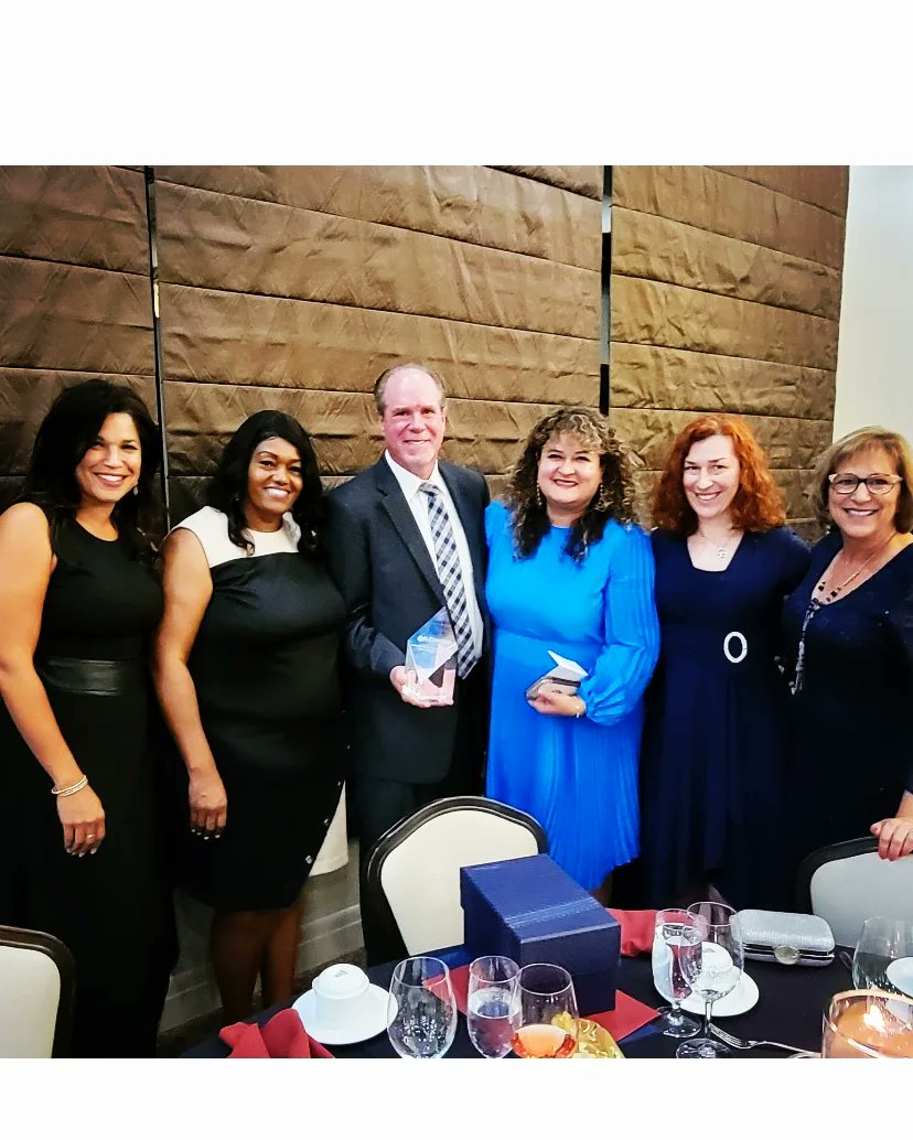 AnotherAmyC's tweet photo. Big night with @yamiletvalla @LucyLeoMomma, Tony Weber and the @GVHC_health staff celebrating our @ElConcilioCA recognition ❤️ https://t.co/tGUrpv4WIy