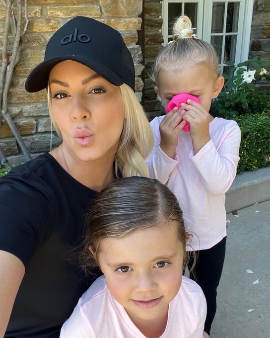 Ready for our trip ✈️ https://t.co/yvNKoKqKlo