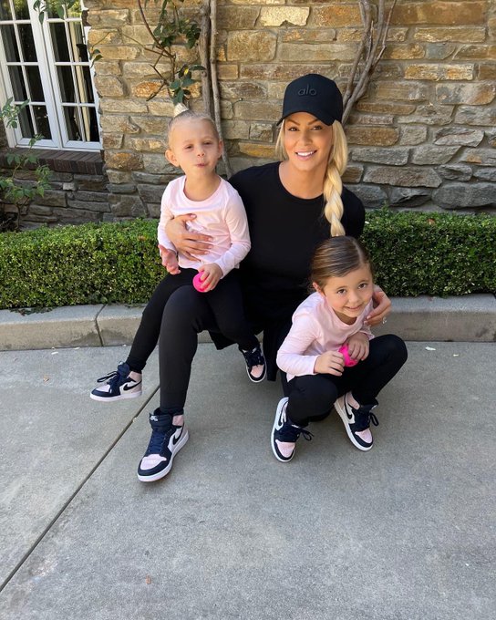 Ready for our trip ✈️ https://t.co/yvNKoKqKlo