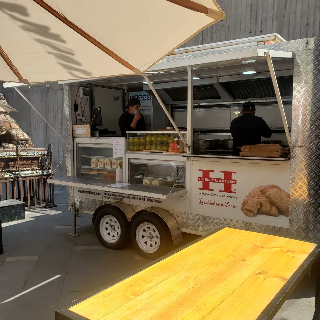 pepenacho1972's tweet photo. Empanadas #queso #huentelauquen #subcentro #escuelamilitar #elquesabesabe https://t.co/SAfA3ao59l