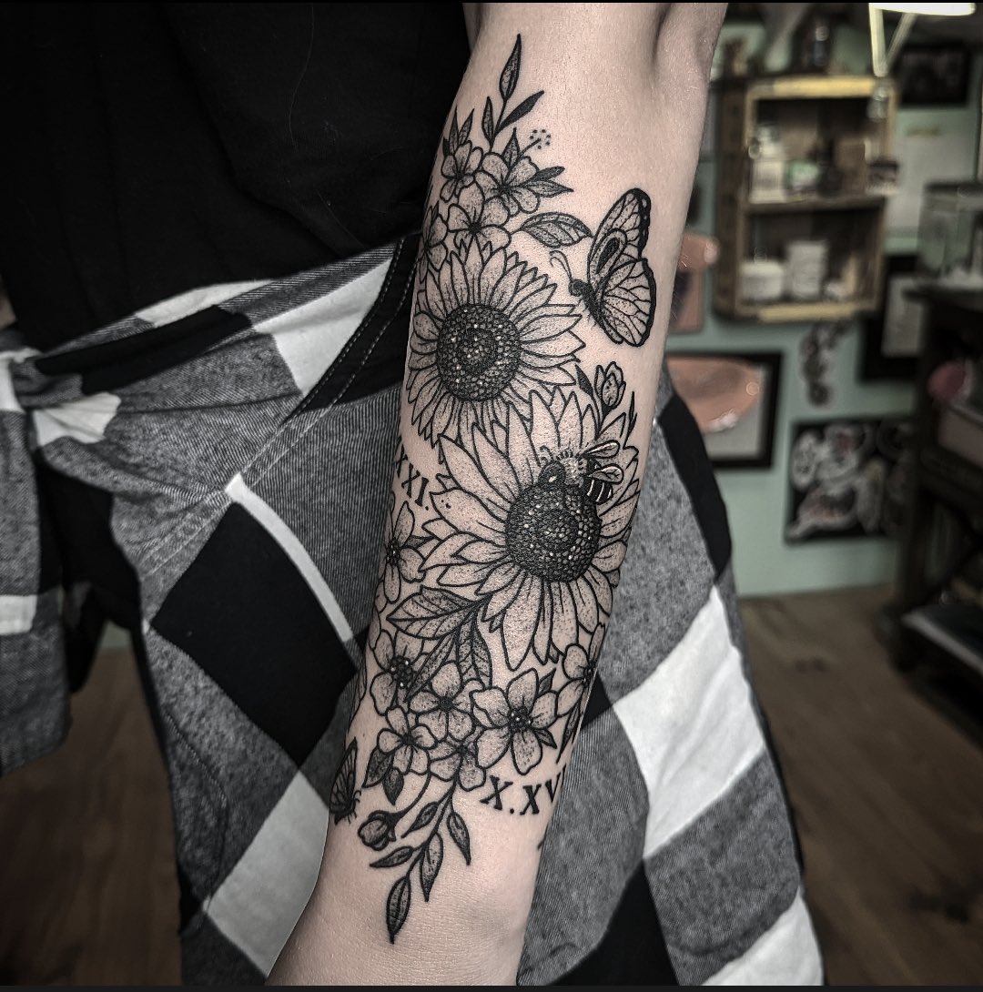 taylorjannell's tweet photo. I can’t stop looking at it 😍😍 I’m so happy with how the first half turned out https://t.co/rjzbYy3eRJ