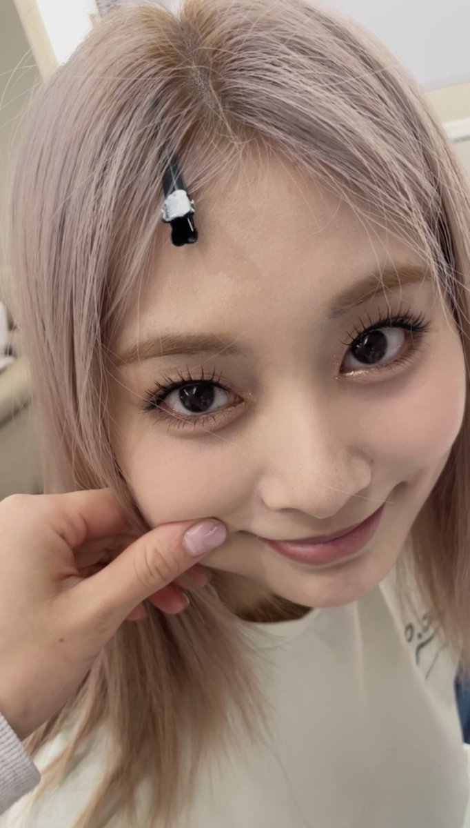 JMTZPICS's tweet image. soft cheeks