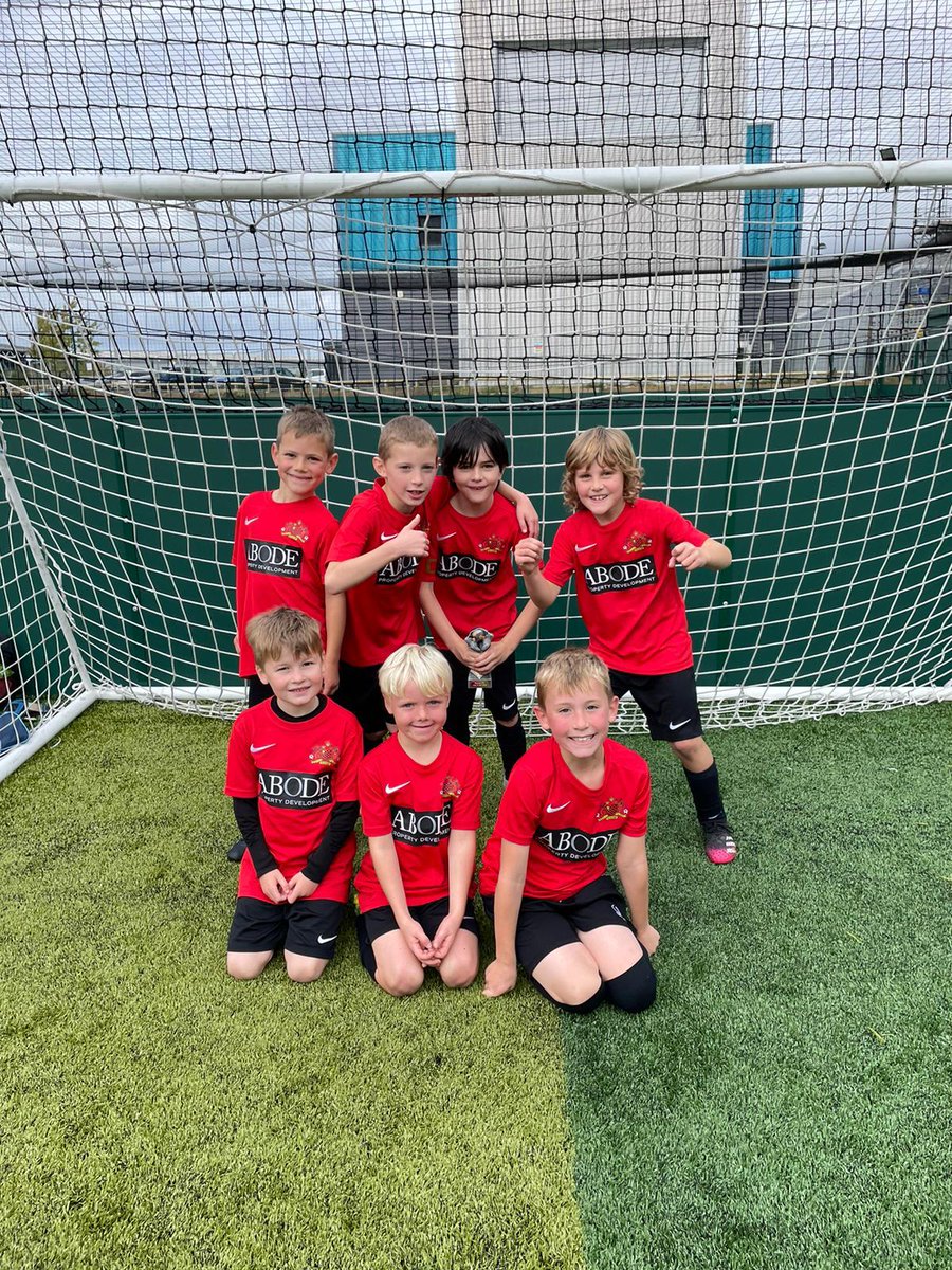 JfcPoynton's tweet image. Poynton U8 Stripes v RKix U7s

Fine form continued this week up against a technically good side, but Poynton showed their quality too, playing very well. 

Warburton ⚽⚽
Wooldridge ⚽
Dempsey ⚽
Chapman ⚽
Hawkyard ⚽

MOTM - Dempsey 

Sponsor - Abode Property Development