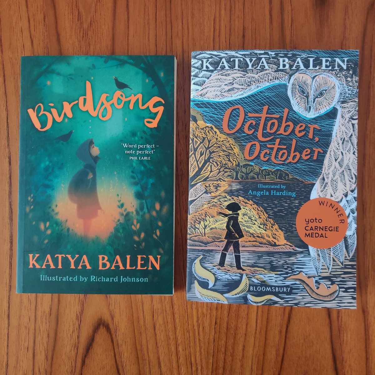 It's October! I'm in the woods! I just had a lovely day at the Reading for Pleasure teachers' conference! So I'll do a giveaway! 3 signed sets of October, October and Birdsong up for grabs. Just follow and RT. UK + ROI only, sorry. Ends 6pm 10th October