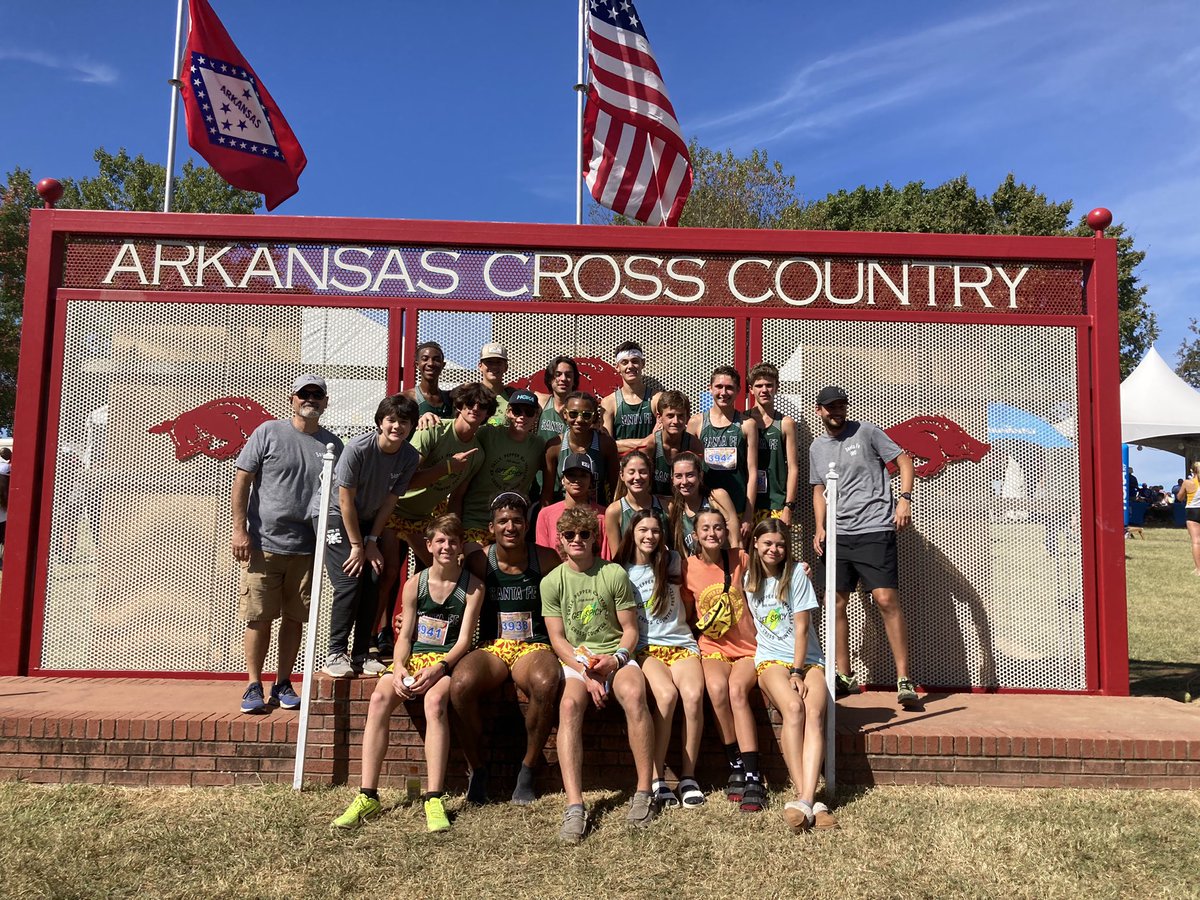 SFwolvesCC's tweet photo. Great day at Chile Pepper! #runchilepepper #goSFWolves #crazyfast #SFXC22 https://t.co/B5JTIWjEGd