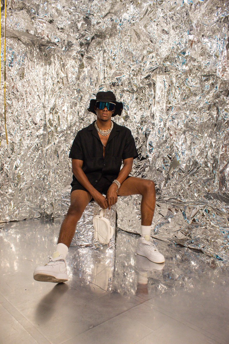 stefonstylez's tweet photo. Icy 🥶💎✨ #stylezbystef #styleszn https://t.co/eWWy0oujsh
