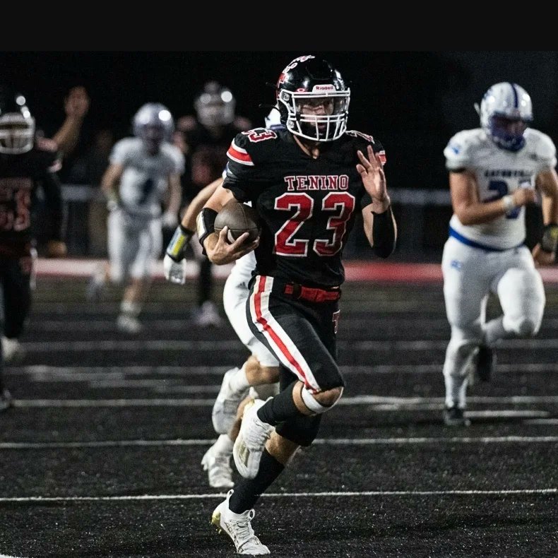 Jessica_Spicer1's tweet photo. @Dylan_Spicer23 https://t.co/fkkind7GLR