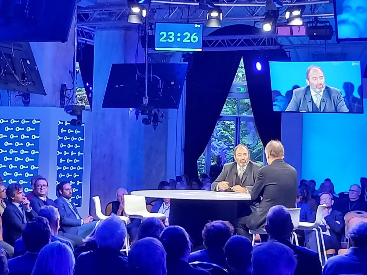 Accueil de M. François Braun, <a href="/FrcsBraun/">François Braun</a> ministre de la santé à  la convention #Cham2022 : « le système de santé doit s’adapter aux territoires » une mise en œuvre  et des expérimentations très attendues dans les zones de montagne … <a href="/ValleeChamonix/">VALLEE DE CHAMONIX</a> <a href="/AnemMontagne/">AnemMontagne</a>