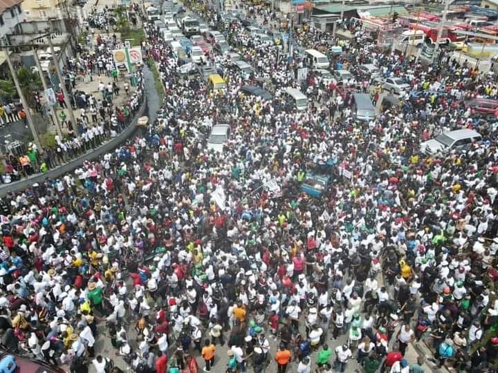 austinegrea1's tweet photo. From tweet to street, they thought we are catching cruiz #LagosRally4Obidatt# https://t.co/Hn8HA7vdX9