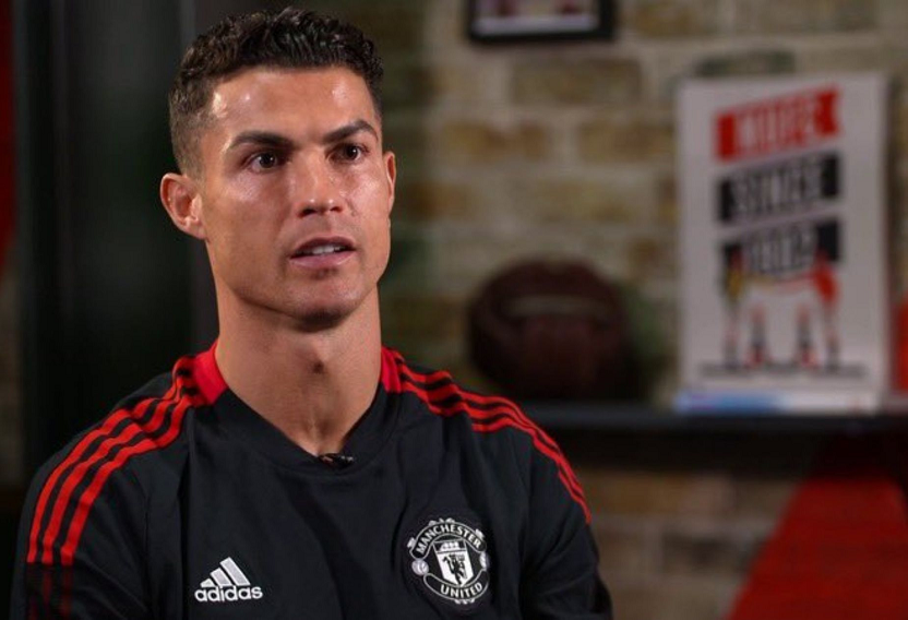FootbaIIIhub's tweet photo. 🚨 BREAKING: Cristiano Ronaldo has announced when he will retire from football. 

End of an era! 💔

Full Story: https://t.co/PeKrZ3lS3U https://t.co/WPOfec2dGb