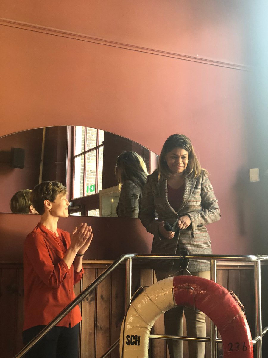 KParbhudayal's tweet photo. Vanmorgen afgetrapt de theatervoorstelling ‘Eenzaam, maar niet alleen’  in @muzeeschevening op #Scheveningen. In deze week tegen #eenzaamheid hebben we in heel #Den Haag activiteiten over eenzaamheidsbestrijding en het blijven omkijken naar elkaar. @HaagseCommunity @CatSmits https://t.co/L0clfk0MQh