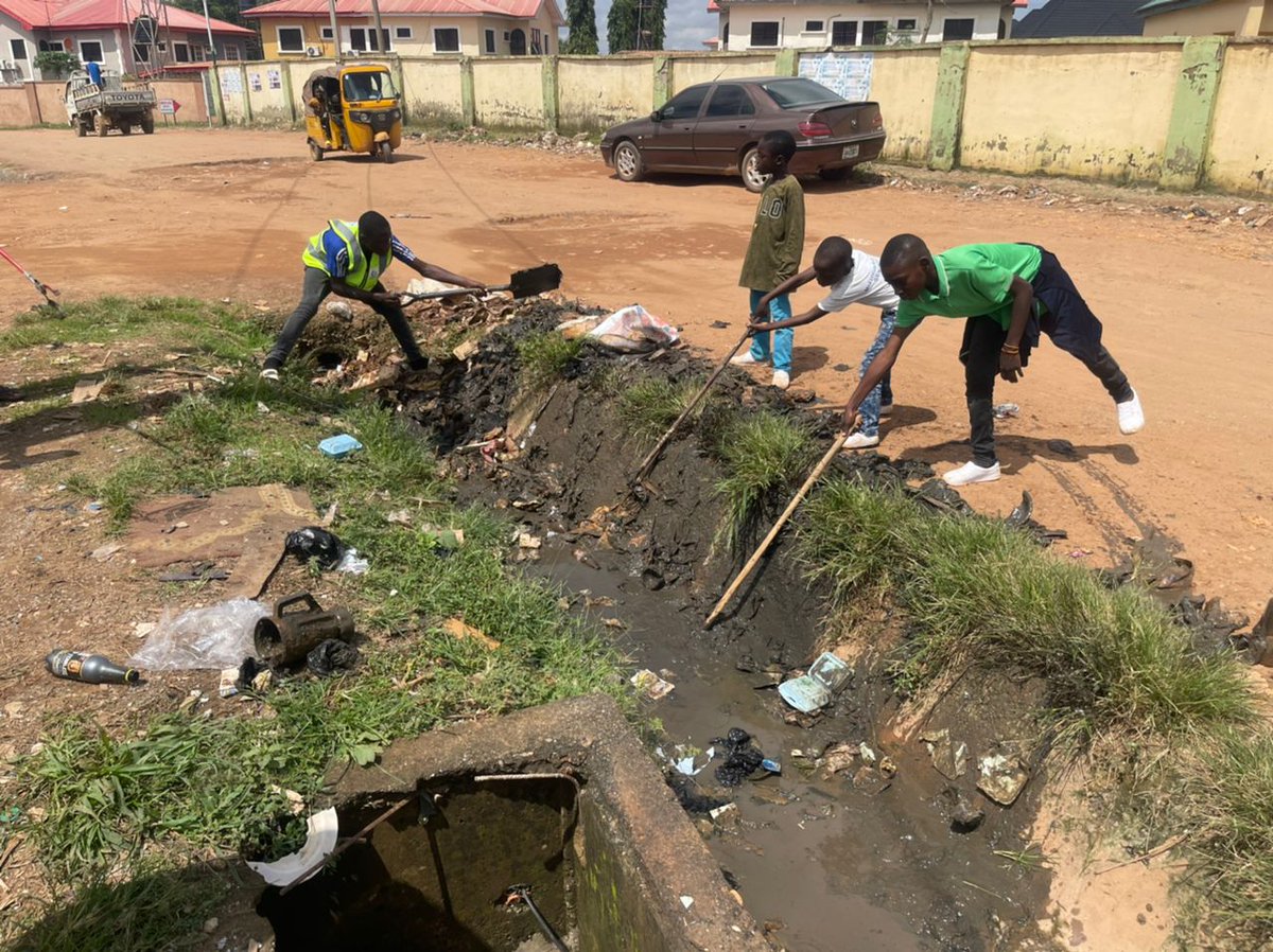 environscycling's tweet photo. Even the #Future of today joined us as we Celebrate our #IndependenceDay2022 in a #greenway . #sensitization was done
@channelstv @OlumideIDOWU @jooambiogas @MoyegunJ @FMEnvng @sharon_ikeazor @ClimateActionNG @aliyusadiq_gky @Greenpeace @thecableng @UNIONBANK_NG @WasteManagement https://t.co/r6AmR9bF57